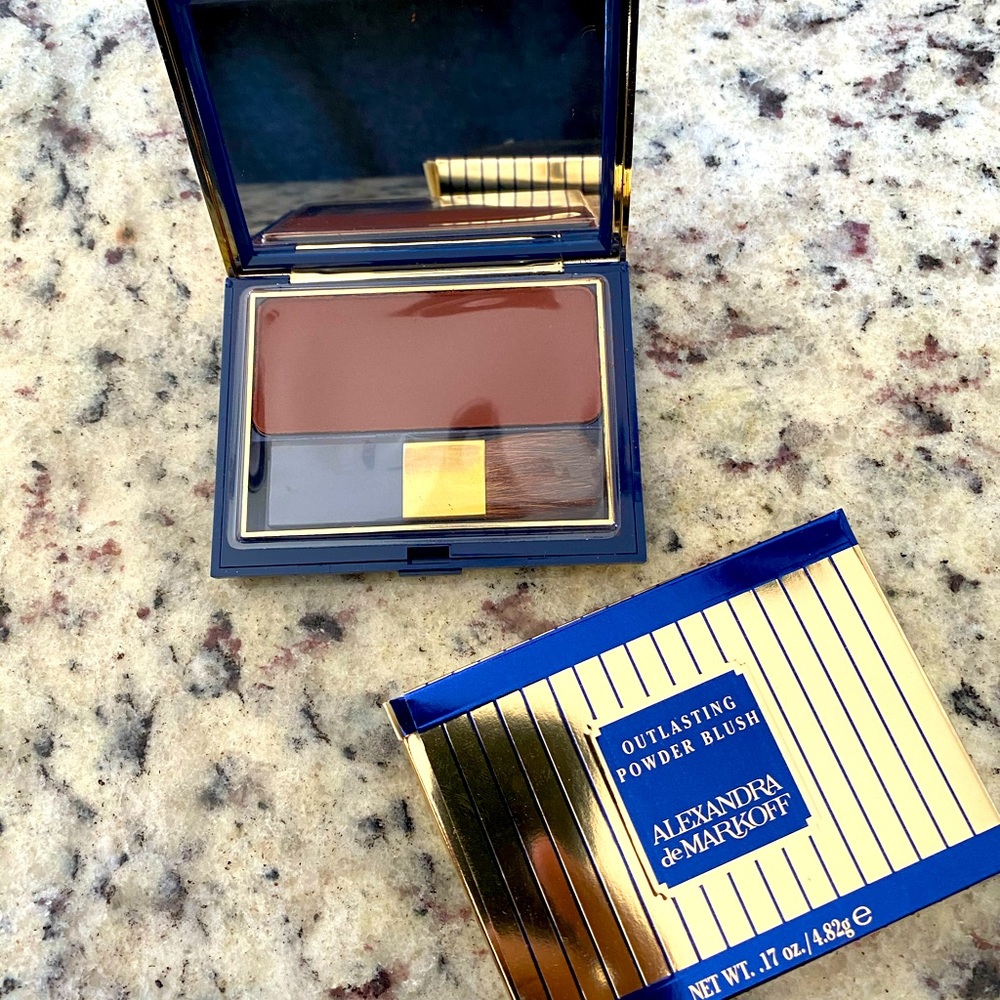 ALEXANDRA DE MARKOFF OUTLASING MOISTURIZER BLUSH